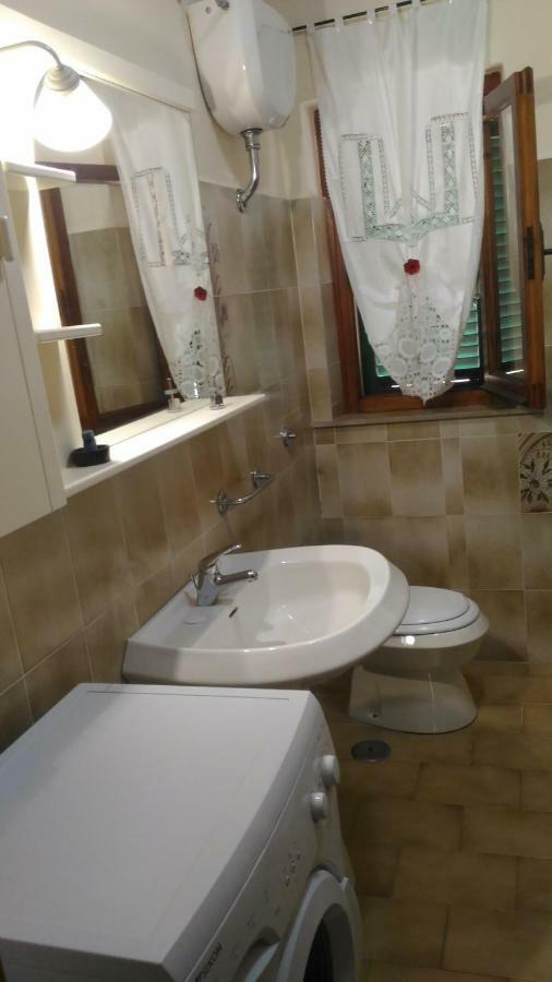 Locazione Turistica Casa Vacanza Lola كاستيجليون فيورنتينو المظهر الخارجي الصورة