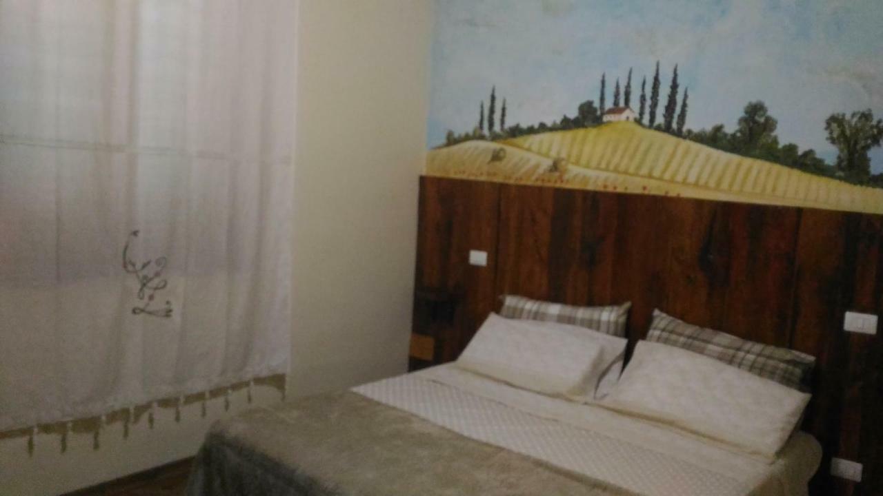 Locazione Turistica Casa Vacanza Lola كاستيجليون فيورنتينو المظهر الخارجي الصورة