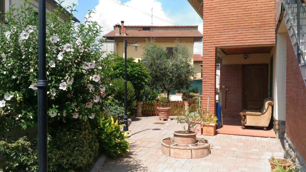 Locazione Turistica Casa Vacanza Lola كاستيجليون فيورنتينو المظهر الخارجي الصورة