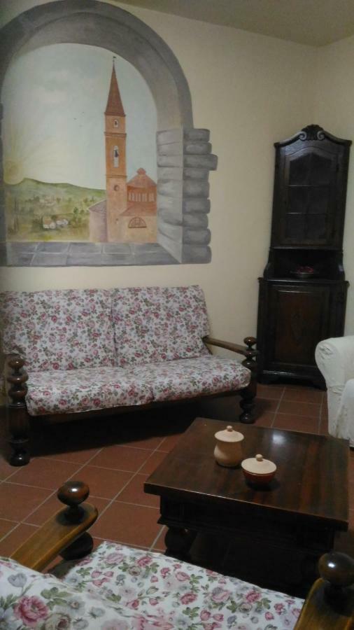 Locazione Turistica Casa Vacanza Lola كاستيجليون فيورنتينو المظهر الخارجي الصورة
